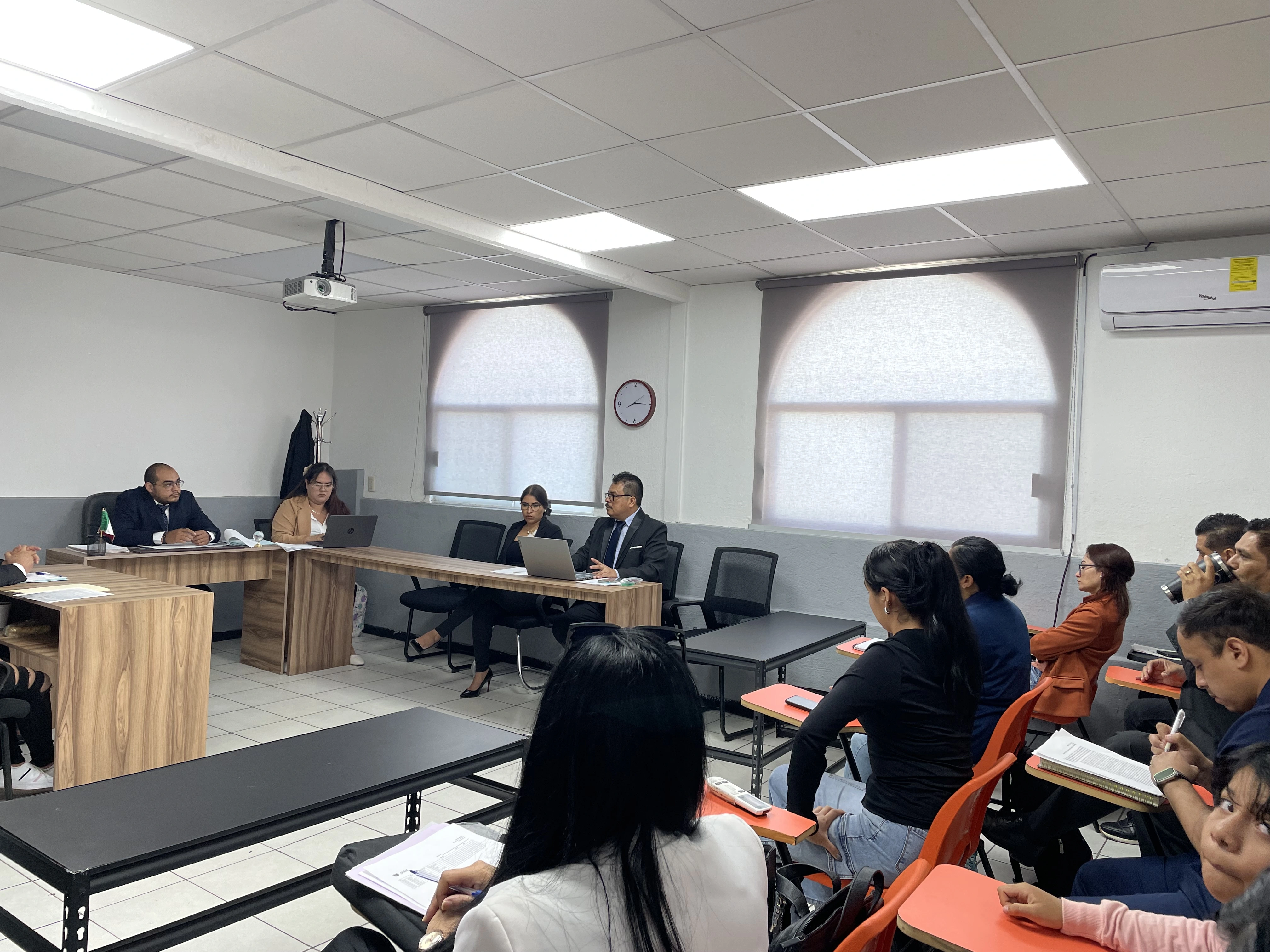 Licenciatura en Derecho - Formación profesional con excelencia en Universidad UGES